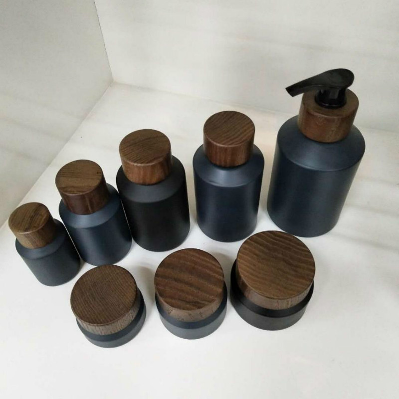 60pcs 120ml black matte glass  - Luxury Skincare Jars 评论和价格